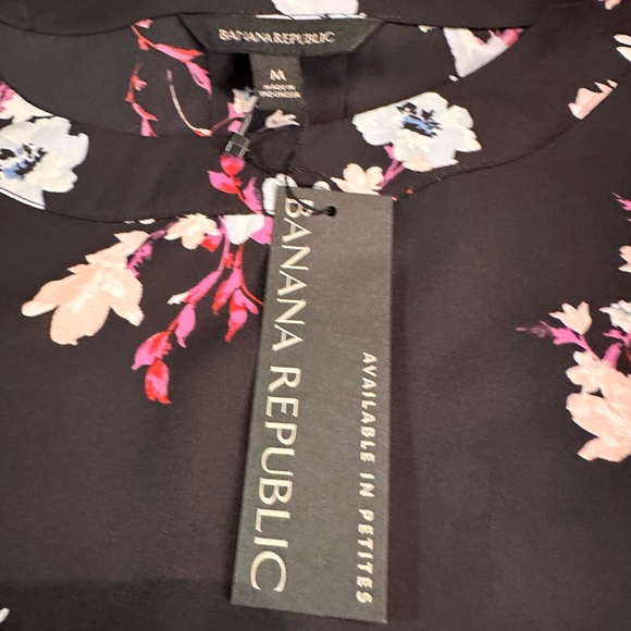 NWT Banana Republic Floral Short Sleeve Crew Neck Blouse Size M - Picture 6 of 11